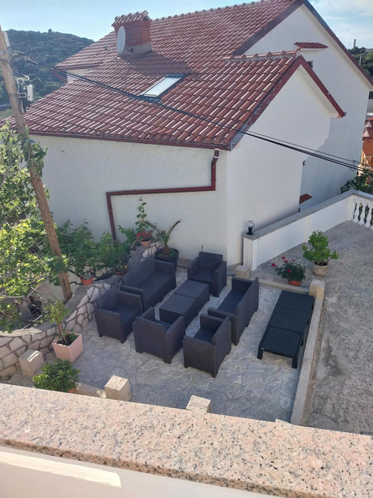 Ljubica Apartments And Rooms Supetarska Draga Εξωτερικό φωτογραφία